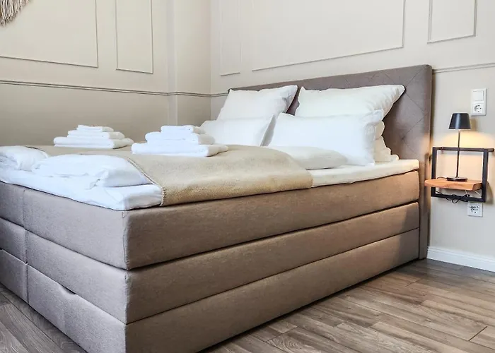 Geli Homes L1 - 2X Zimmer, 2X Kingsize Bett, 1 Bis 4 Personen, Parkplatz, Tv, Wifi, Top Kueche, Kaffee, Tee
