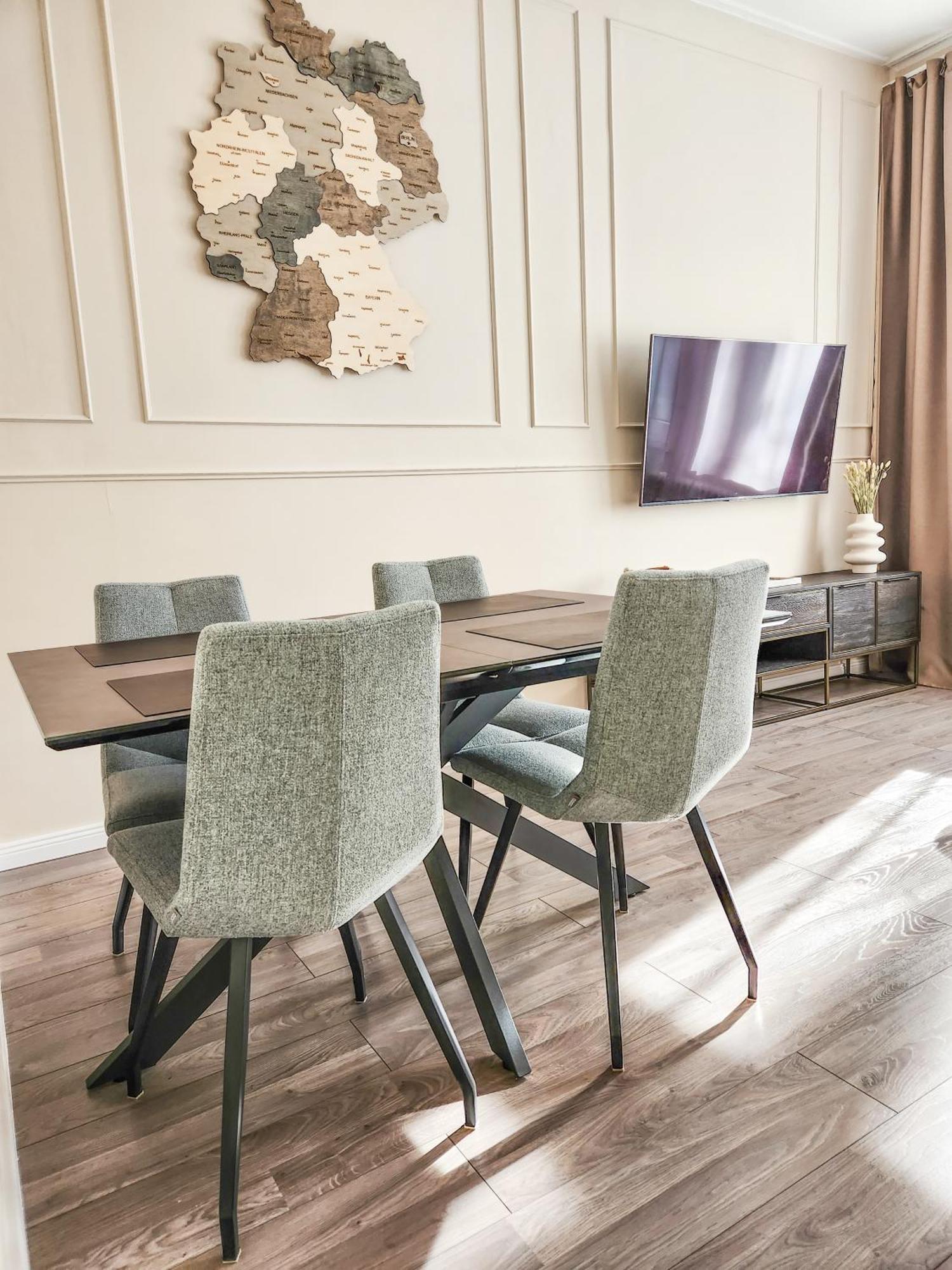 Apartment Geli Homes L1 - 2x Zimmer, 2x Kingsize Bett, 1 Bis 4 Personen, Parkplatz, Tv, Wifi, Kueche, Kaffee, Tee *