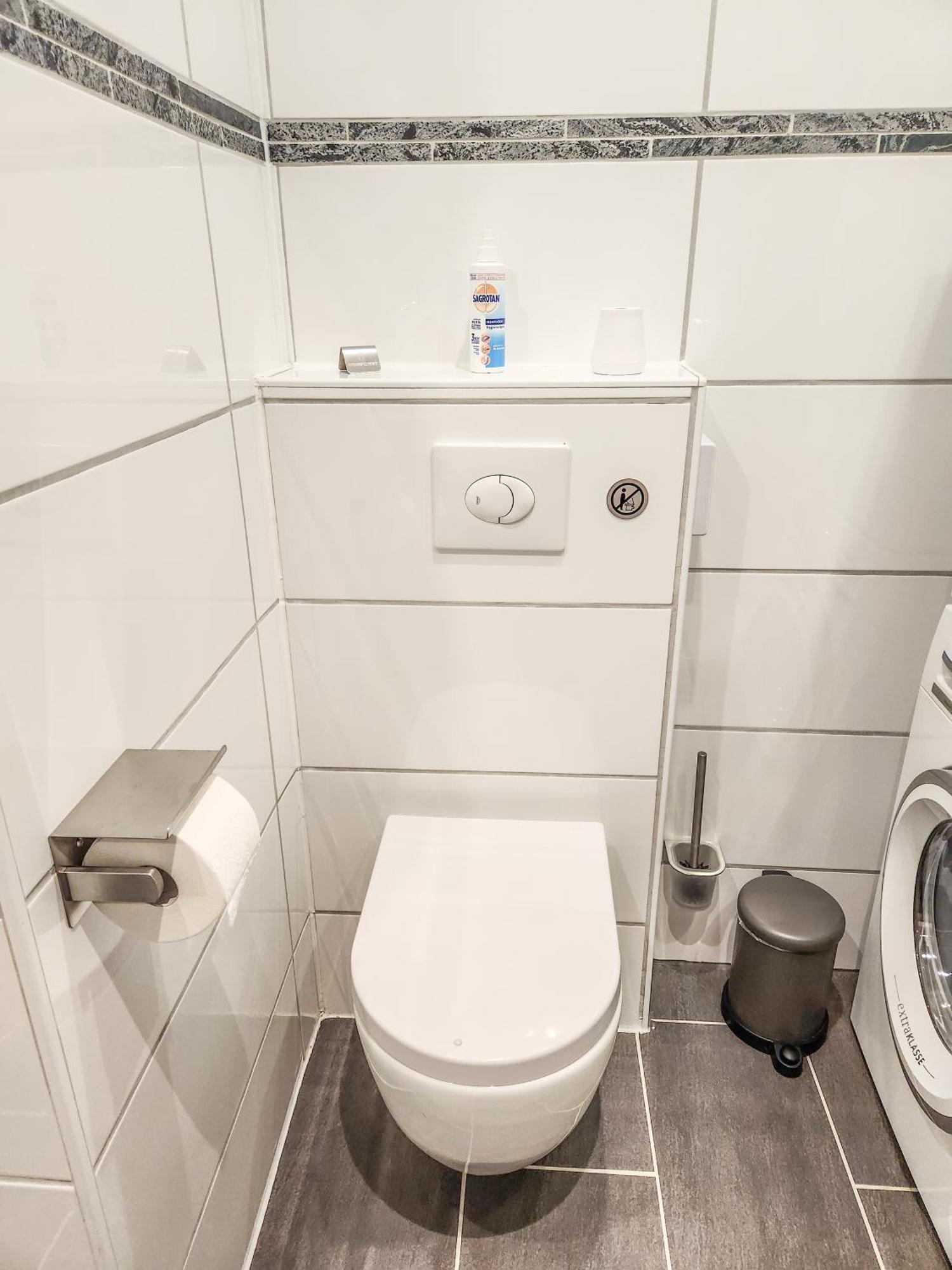 Geli Homes L1 - 2x Zimmer, 2x Kingsize Bett, 1 Bis 4 Personen, Parkplatz, Tv, Wifi, Kueche, Kaffee, Tee Apartment
