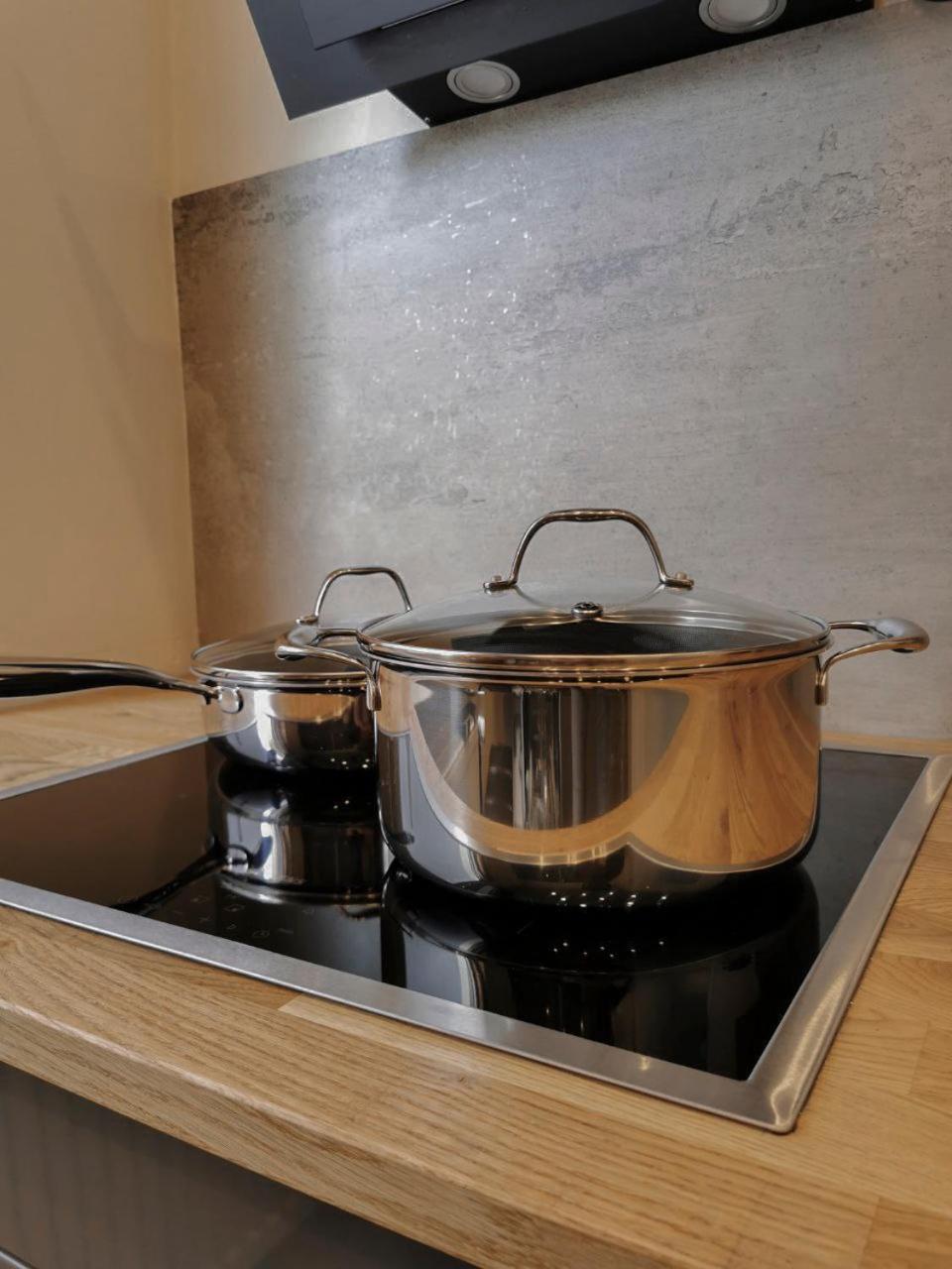 Geli Homes L1 - 2x Zimmer, 2x Kingsize Bett, 1 Bis 4 Personen, Parkplatz, Tv, Wifi, Kueche, Kaffee, Tee Apartment Lünen